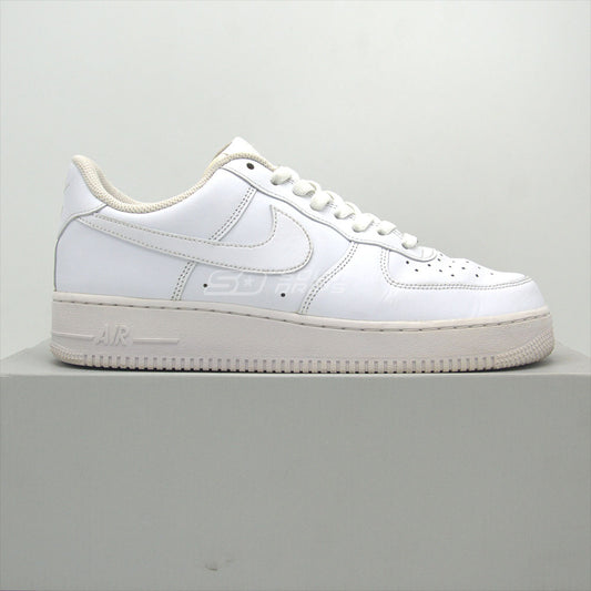 Nike Air Force 1 Low 07 'Triple White' US 9.5 [USED]