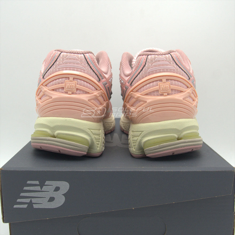 New Balance 1906U 'Lunar New Year Shell Pink' US 9 [USED]