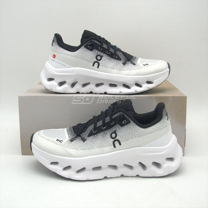Cloudtilt Women's 'Black Ivory'