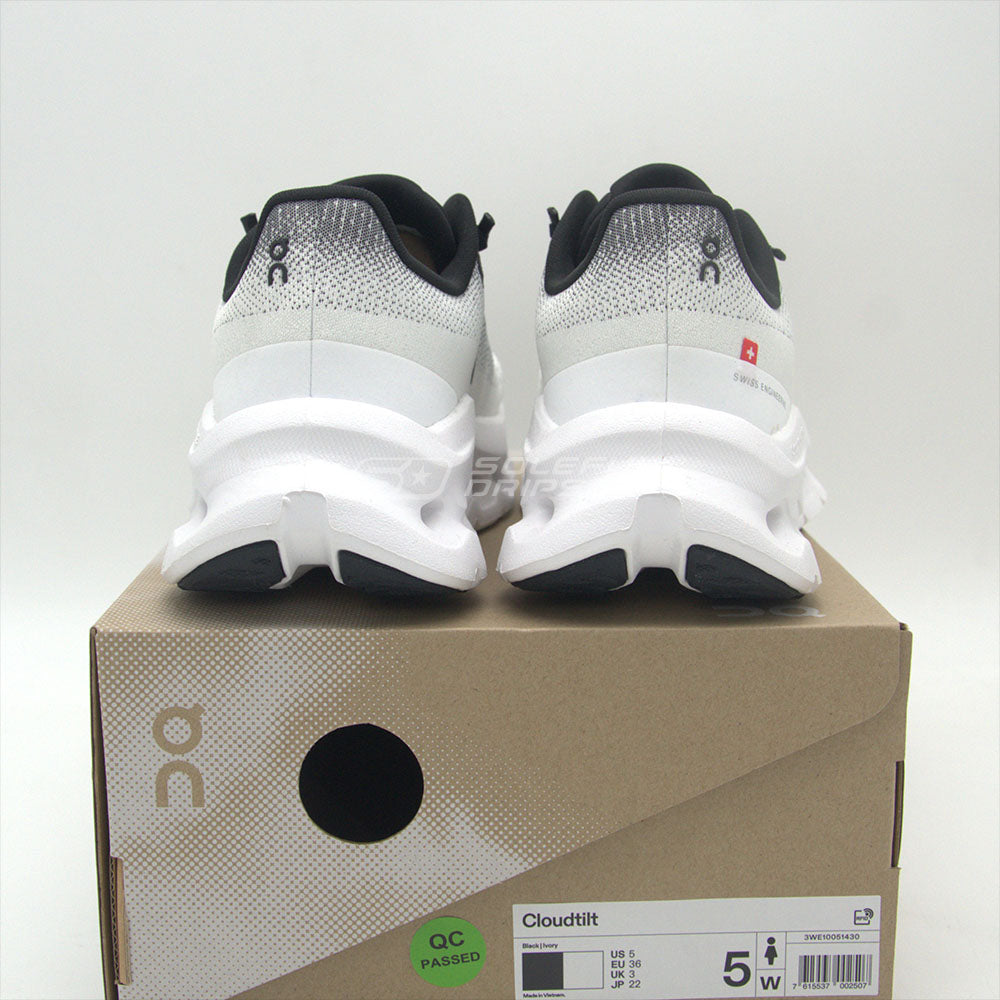 Cloudtilt Women's 'Black Ivory'